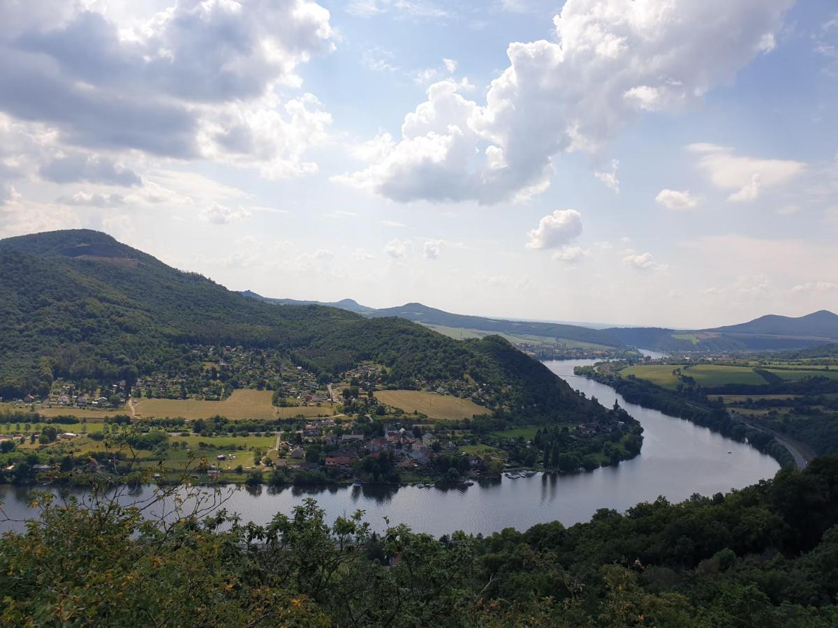 Penzion Garsoniera v roddiném domě Dubice Exteriér fotografie
